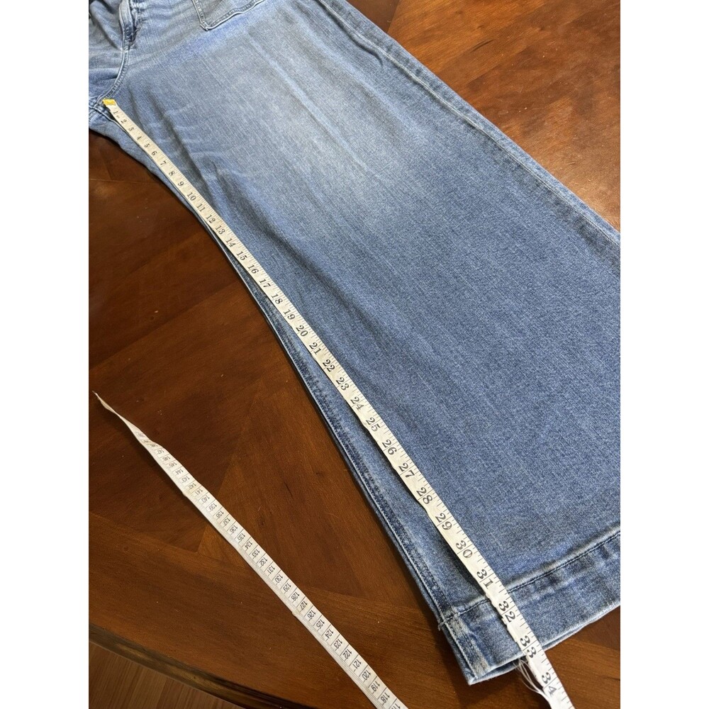 American Eagle Outfitters Light Blue Wide Leg Jeans - Picture 15 of 15
